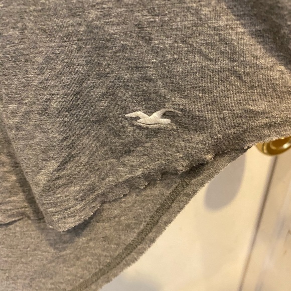 Woman’s Hollister blouse shirt Gray - Picture 3 of 4